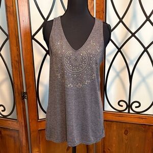 Knox Rose Gray V-Neck Tank with Studded Mandala